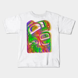 An inca parrot quietly observes Kids T-Shirt